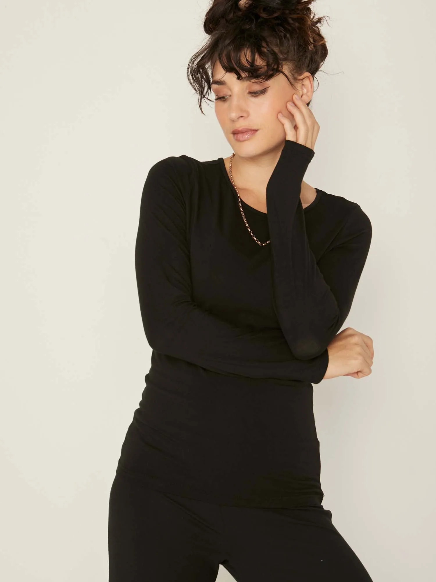 Bamboo Crew Neck L/S Tee - Black